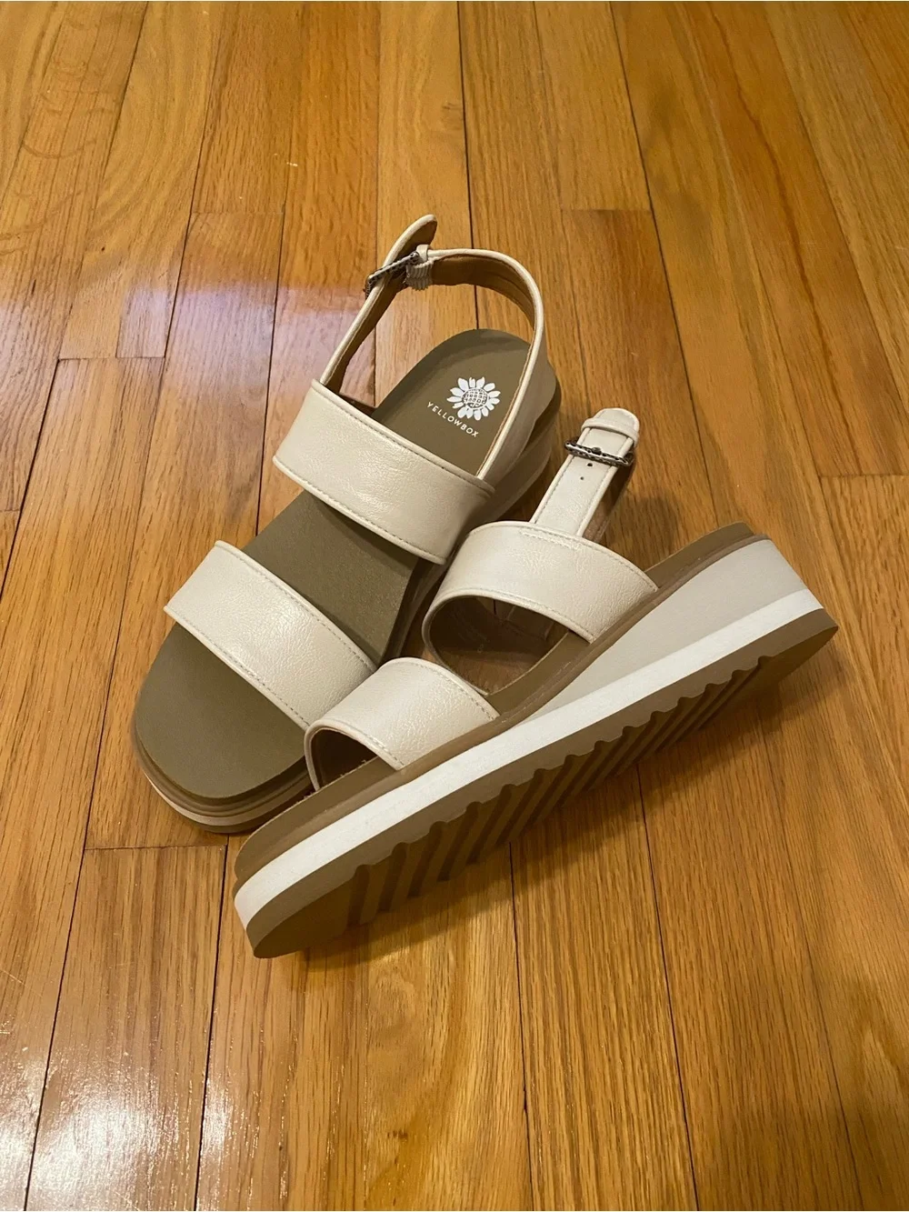 NWT YELLOWBOX Adrenne Sandals - Picture 2 of 5